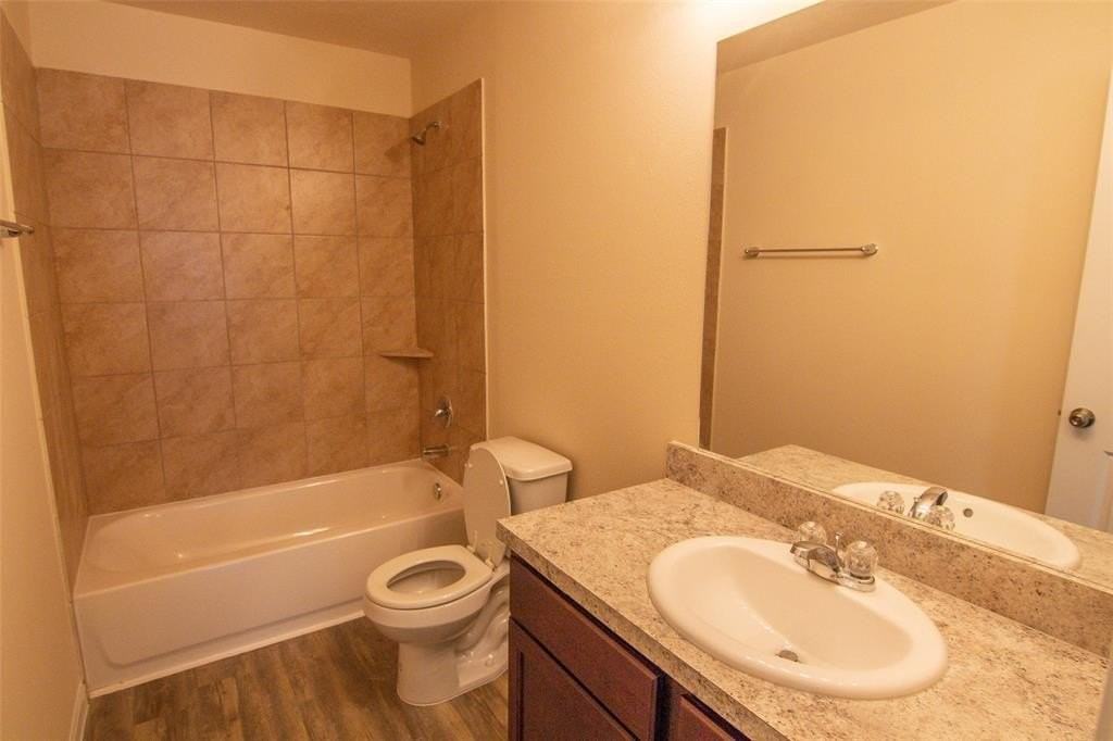 1606 Mark Ln - Photo 5 of 7