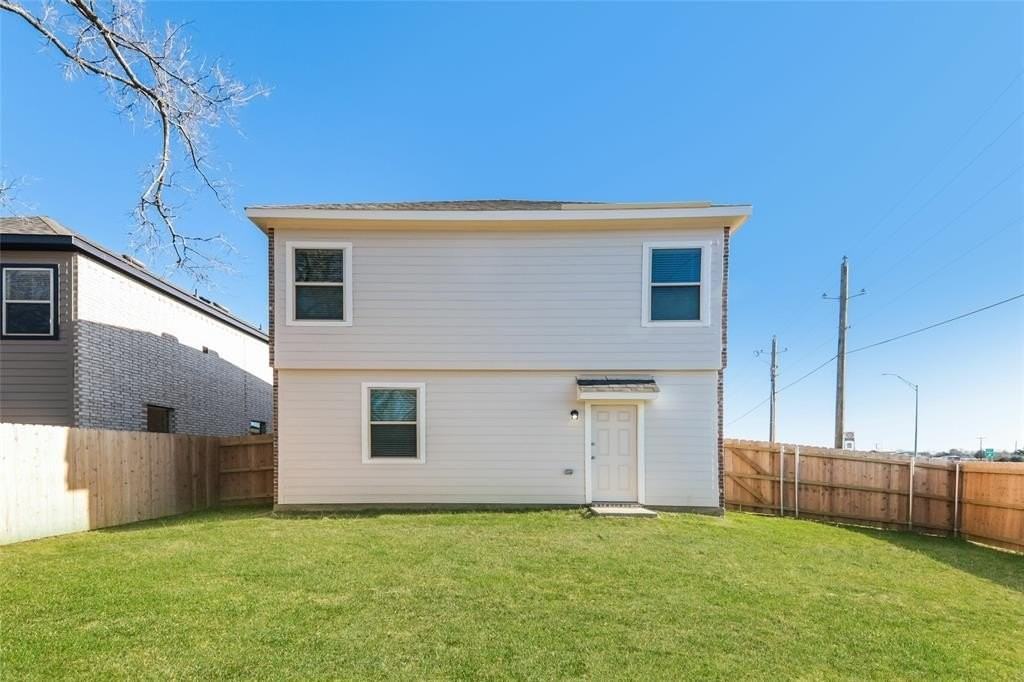 1300 Ester Ln - Photo 3 of 16