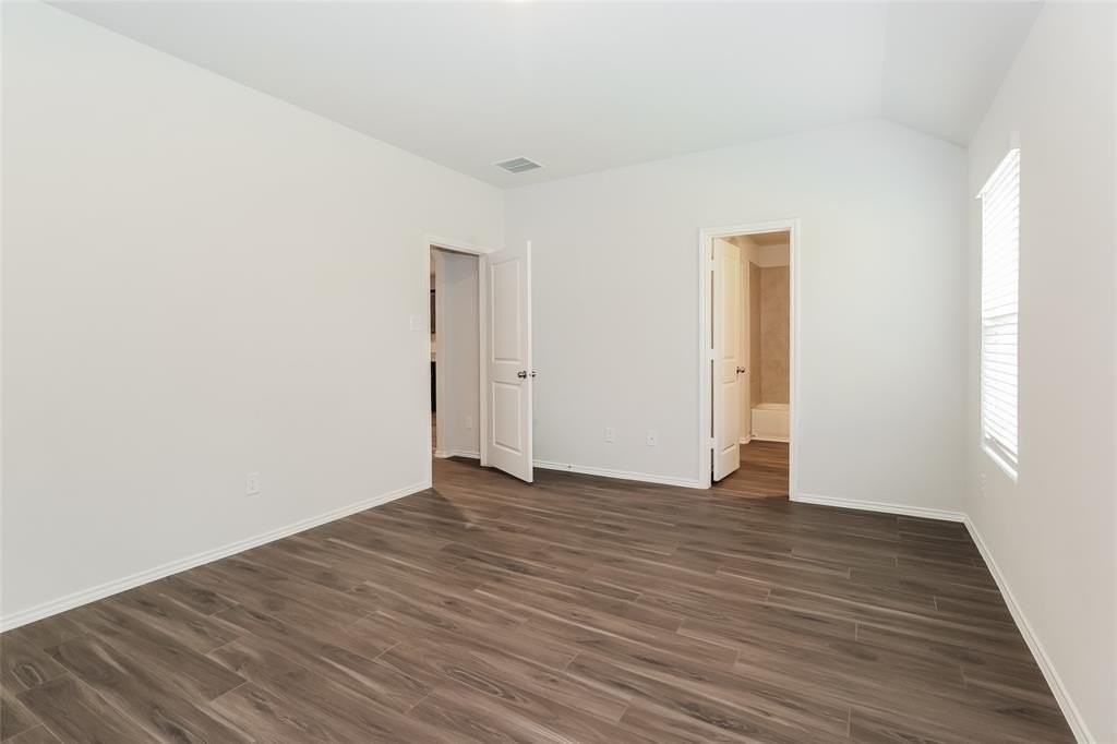 510 Woodhouse Way - Photo 7 of 13