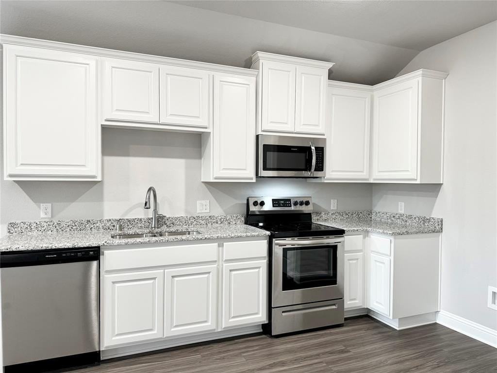 6408 Rienzi Dr - Photo 3 of 20