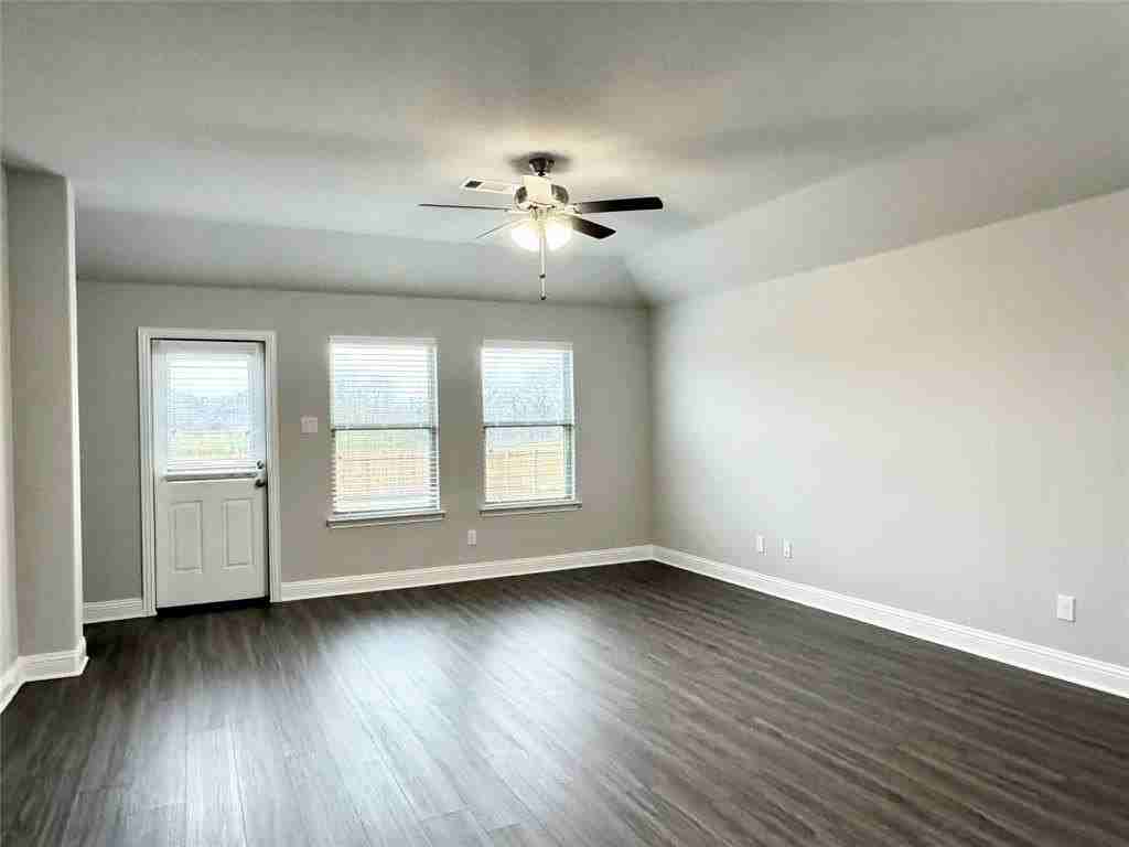 6408 Rienzi Dr - Photo 7 of 20