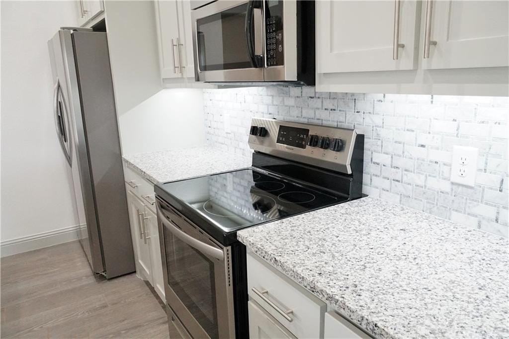 424 E Nelson St - Photo 4 of 21