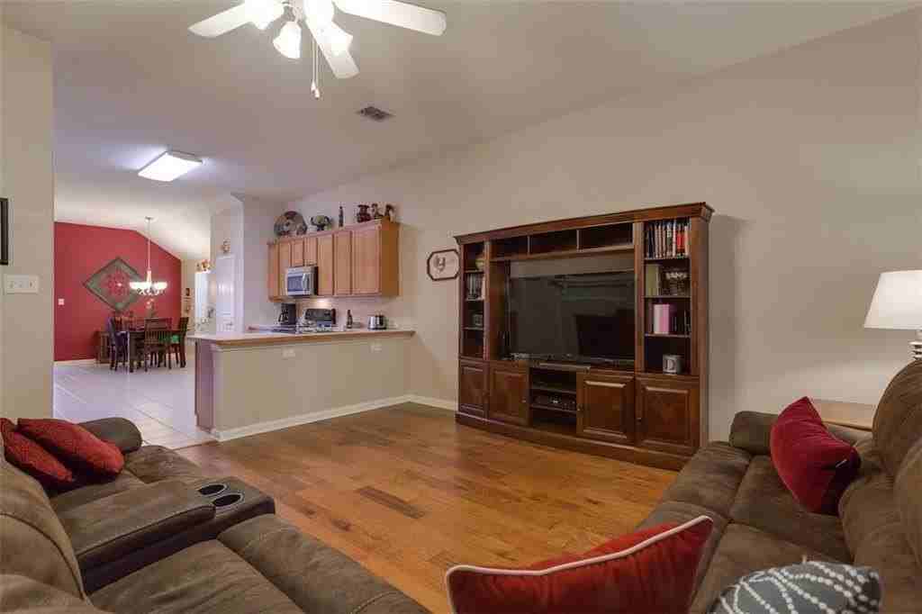4812 Carrotwood Dr - Photo 2 of 23