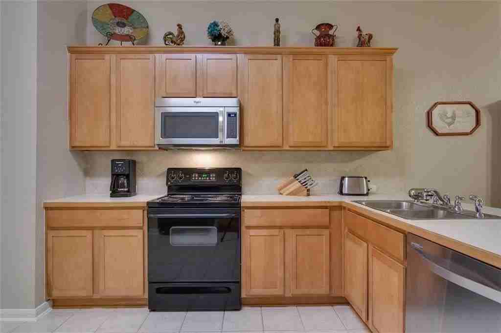 4812 Carrotwood Dr - Photo 6 of 23