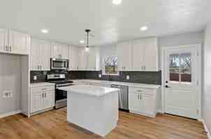 featured image of 131 Long St