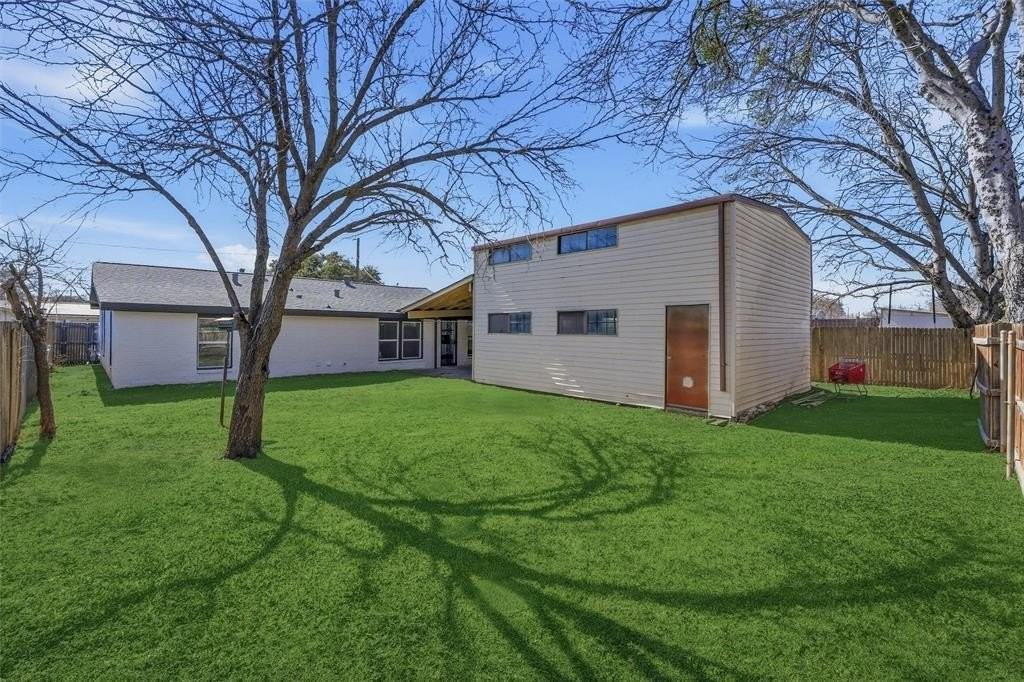 228 Kay Ln - Photo 5 of 40