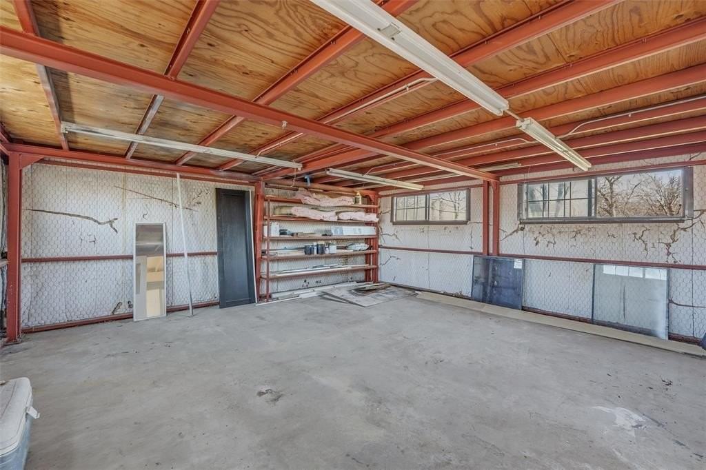 228 Kay Ln - Photo 7 of 40