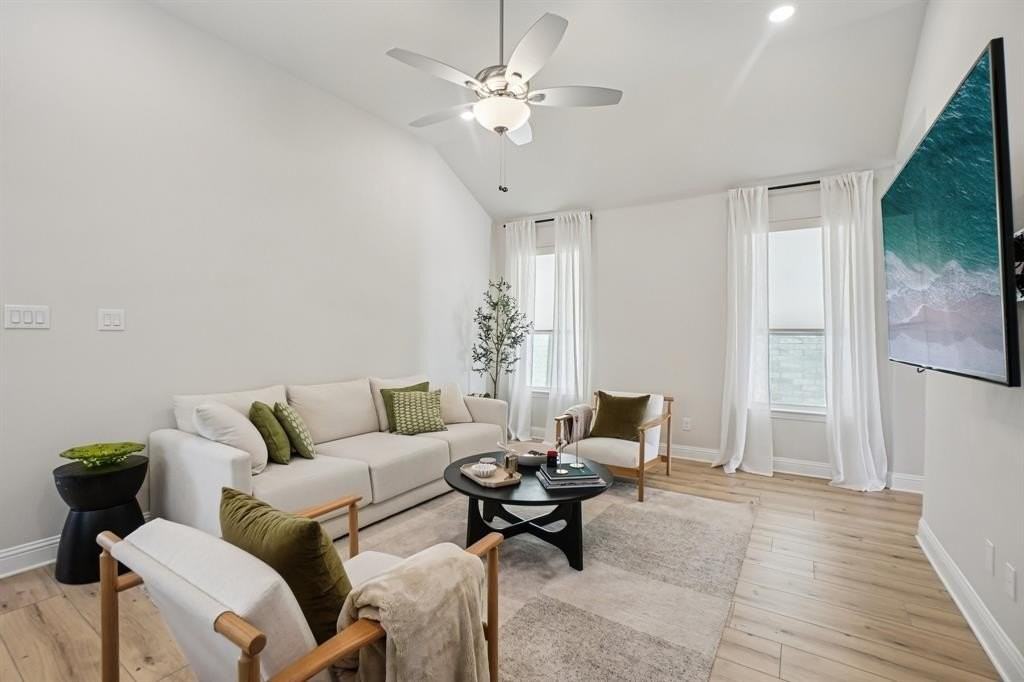 11422 Chepstow Crescent Ct - Photo 6 of 40