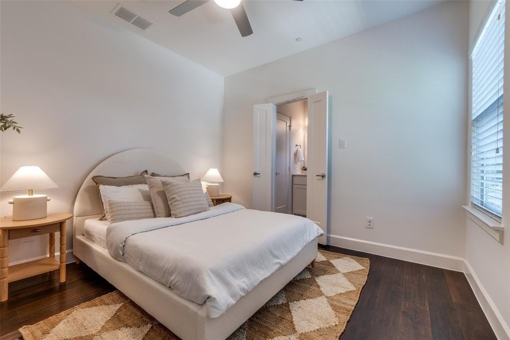 5830 Oram St #5 - Photo 5 of 18