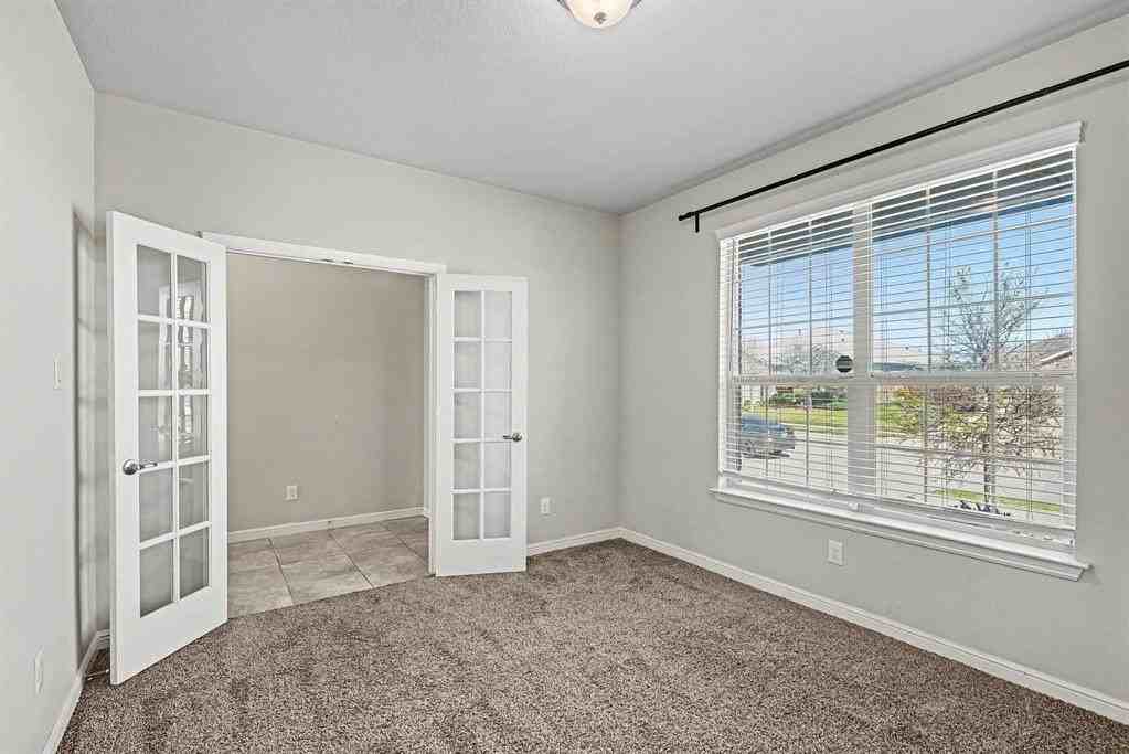 613 Dunster Ln - Photo 4 of 25