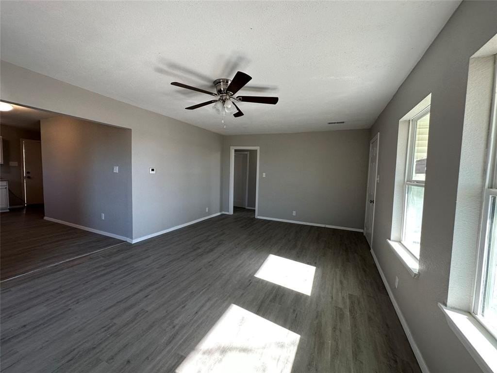 717 E Lamberth Rd - Photo 2 of 9