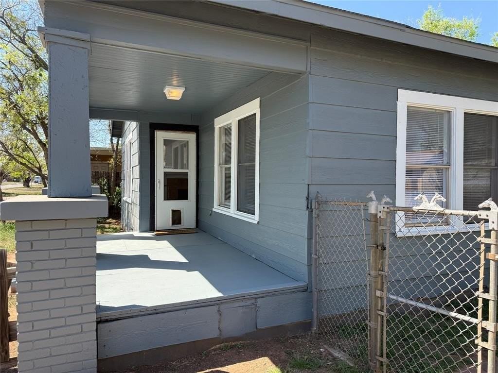 3142 S 2nd St - Photo 5 of 22