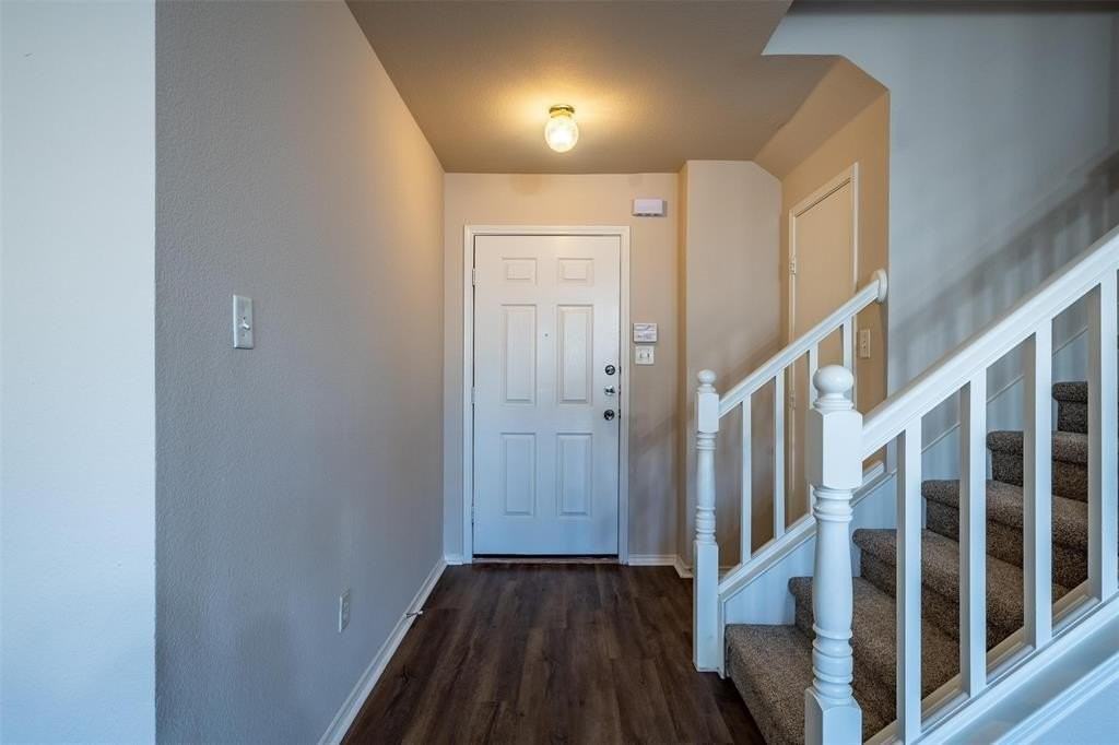 228 Memory Dr - Photo 6 of 28