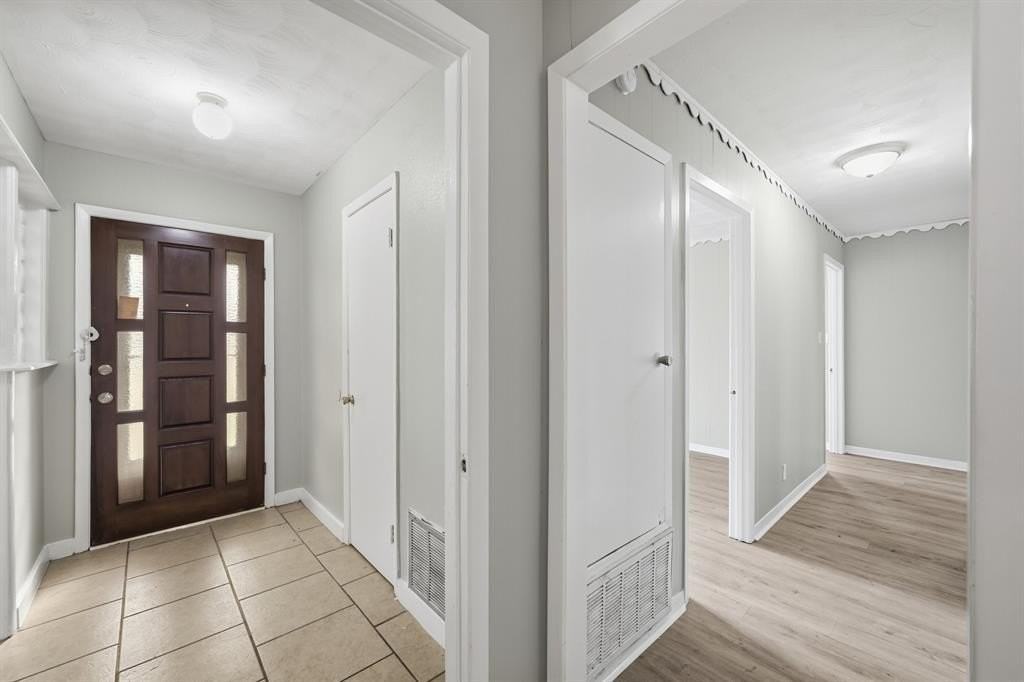 228 N 4th St - Photo 2 of 14