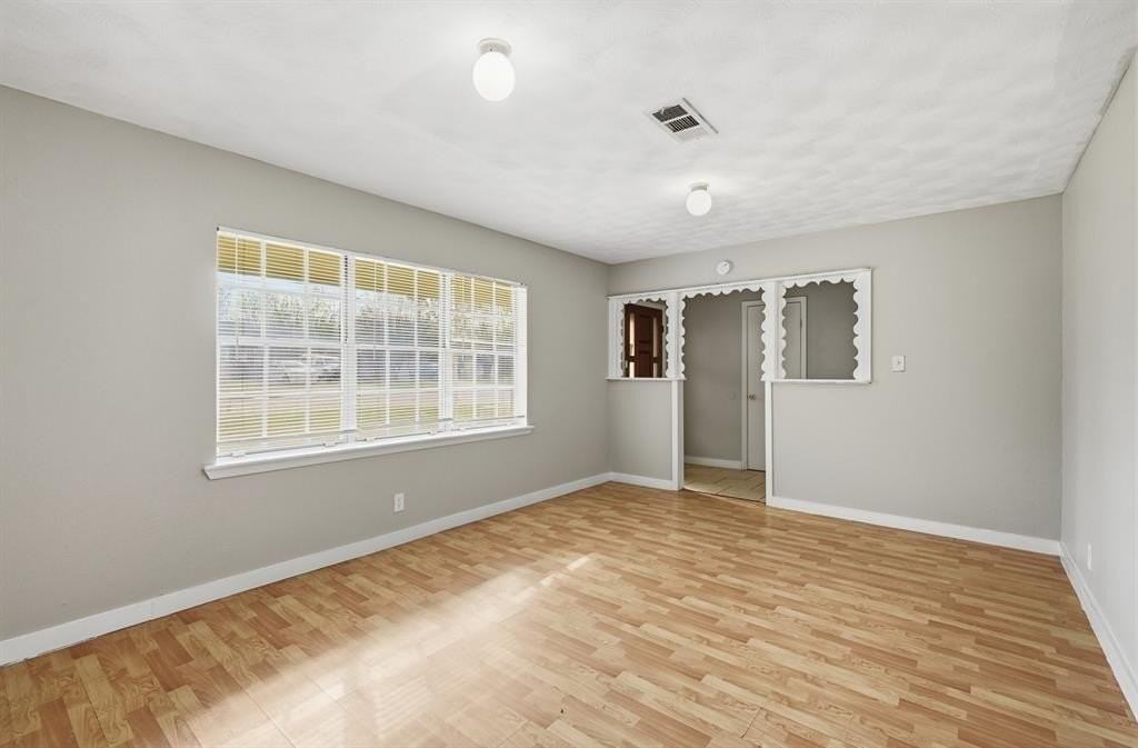 228 N 4th St - Photo 3 of 14