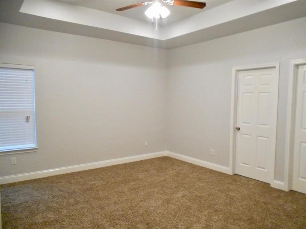 2811 Walnut St - Photo 3 of 20