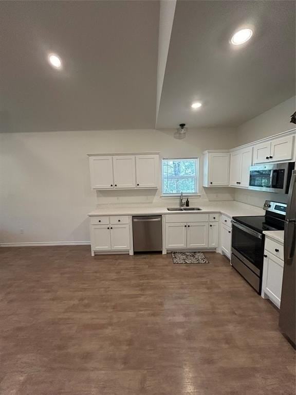 1138 Alvarado St #B - Photo 3 of 26