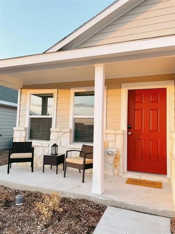 136 Honeysuckle St - Photo 2 of 13