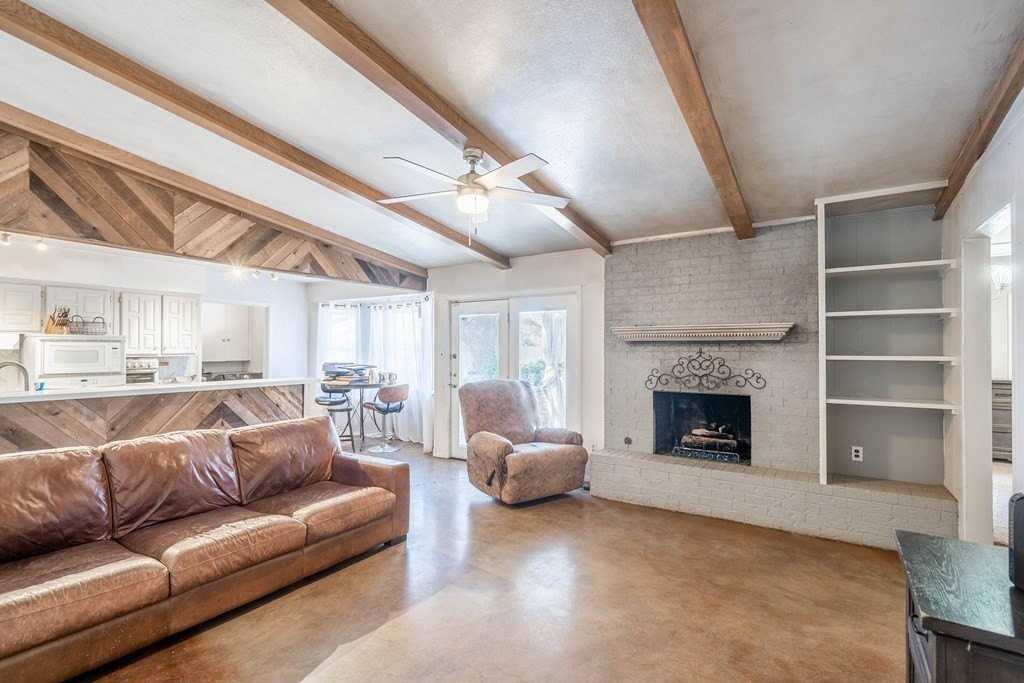 3320 W Dengar Ave - Photo 5 of 36