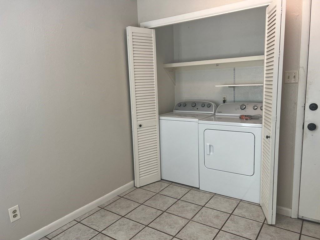 4419 Stanolind Ave - Photo 6 of 16