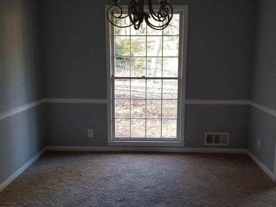 4077 Linda Ln Sw - Photo 3 of 11