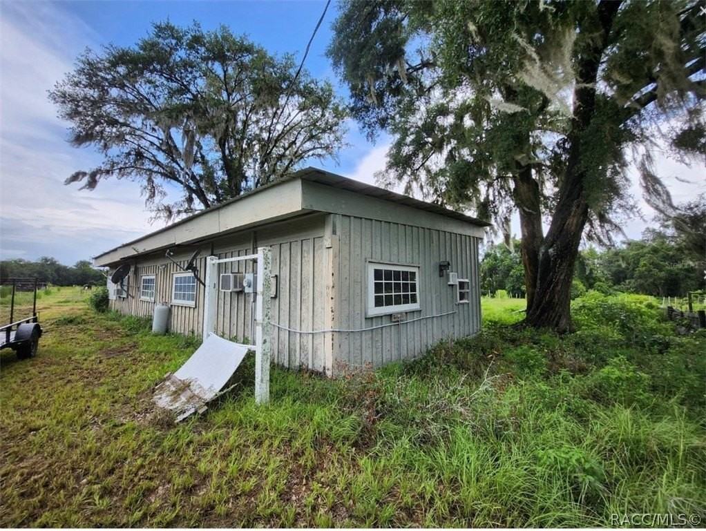 9333 E Bushnell Rd - Photo 3 of 28