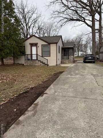 2081 Oaknoll St - Photo 2 of 14