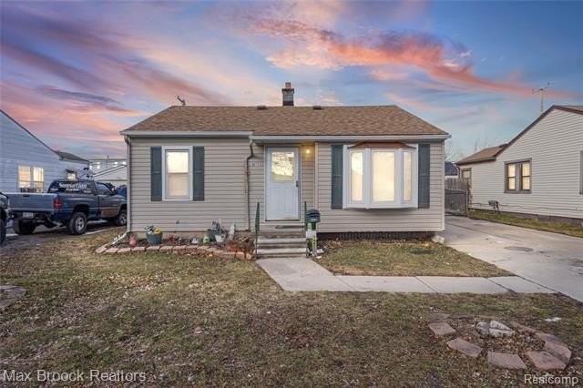 19217 Birmingham St - Photo 2 of 39