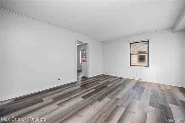 19217 Birmingham St - Photo 4 of 39