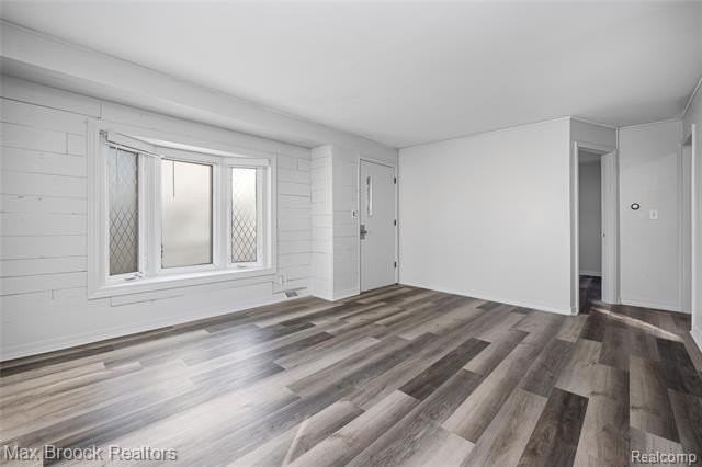 19217 Birmingham St - Photo 5 of 39