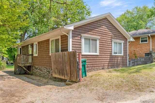 11970 Greenway Cir - Photo 3 of 50