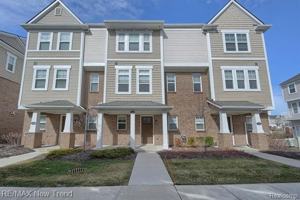 featured image of 3293 Chambers W