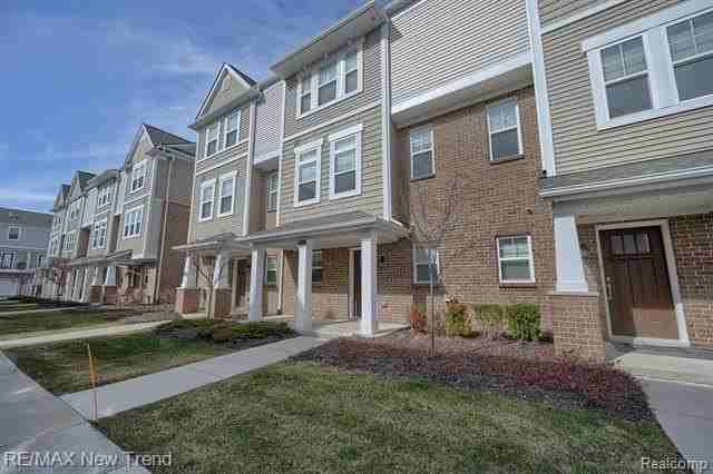 3293 Chambers W - Photo 2 of 28