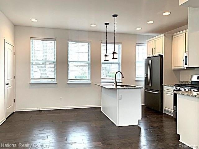 5939 Picall Dr - Photo 6 of 19