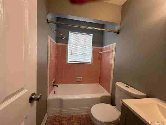 19710 Moross Rd - Photo 5 of 19