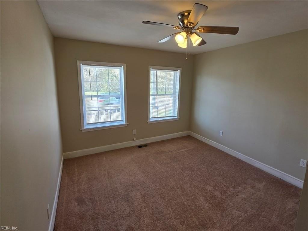 388 Poplar Ave - Photo 7 of 21