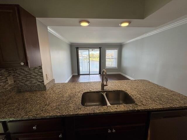 285 Cypress Point Dr - Photo 6 of 13