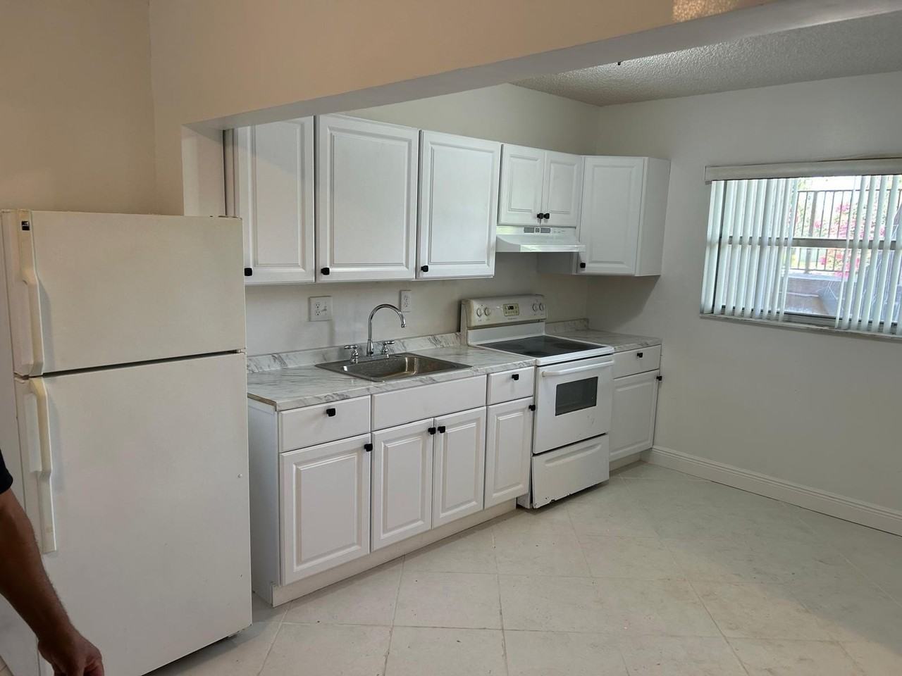 3900 Nw 76th Ave #107 - Photo 5 of 13