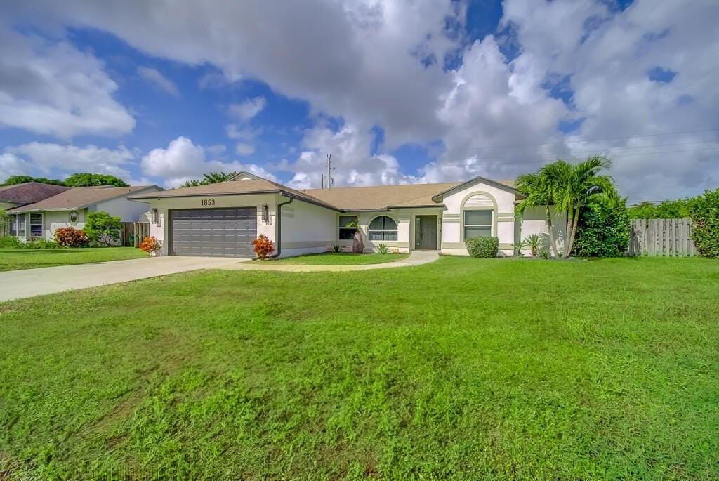 1853 Shower Tree Way - Photo 4 of 50