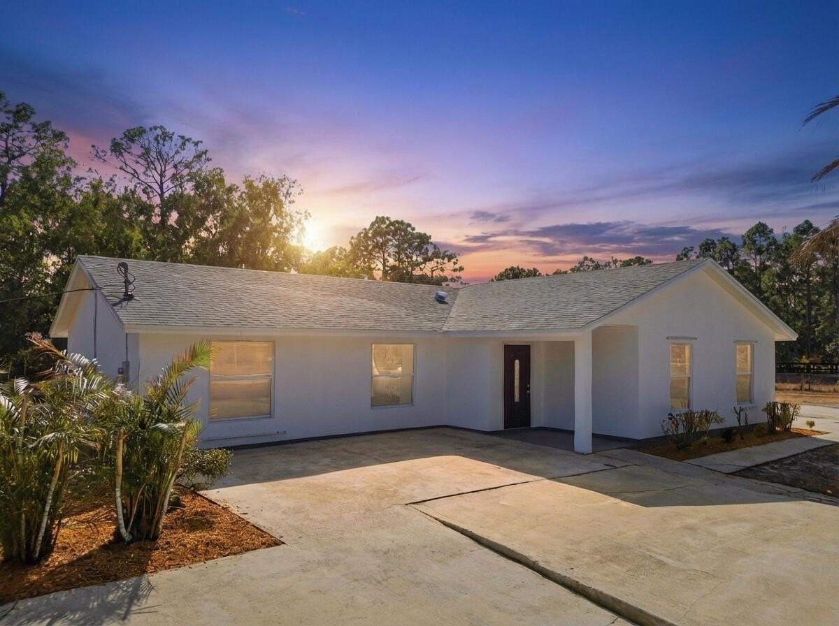 14242 77th Pl N - Photo 2 of 38