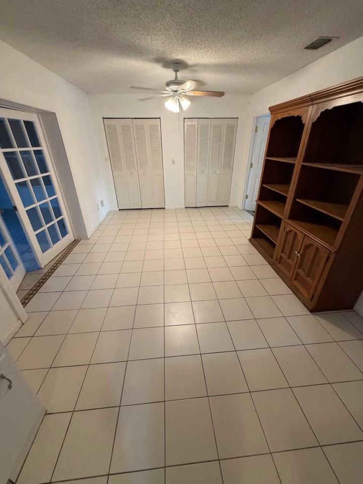 1197 Sw Heather St - Photo 5 of 18