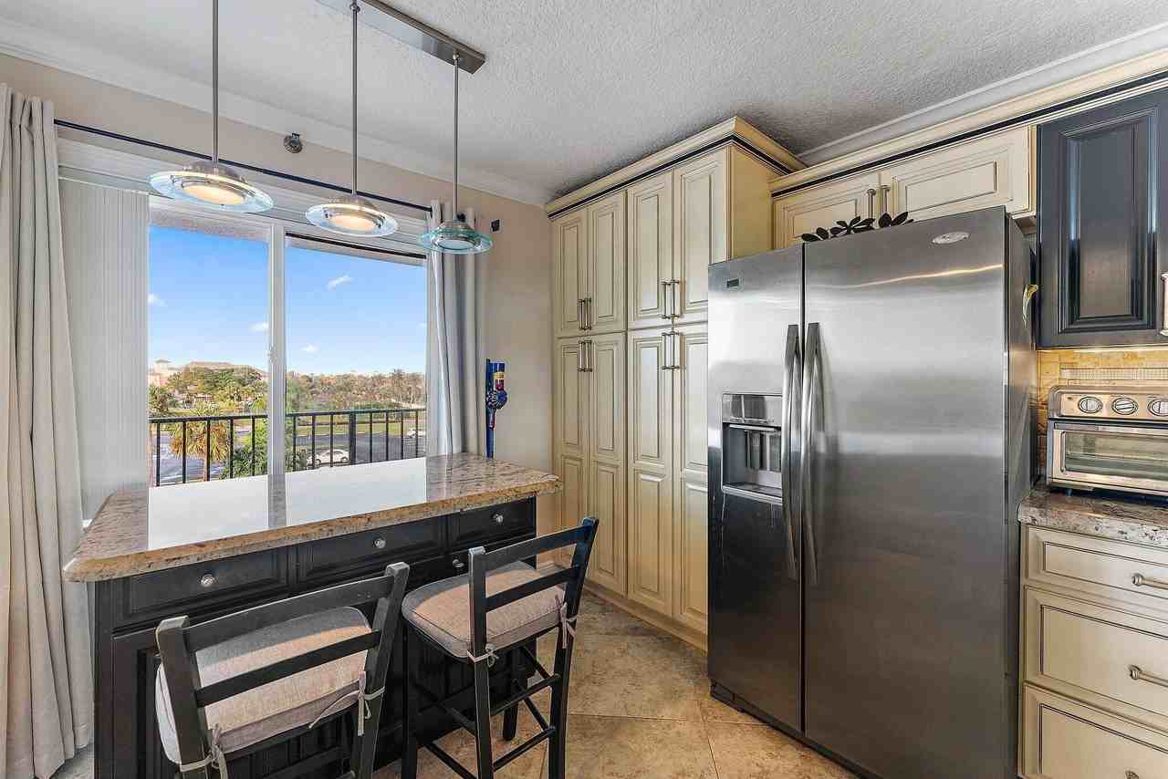 275 Palm Ave #C402 - Photo 7 of 48