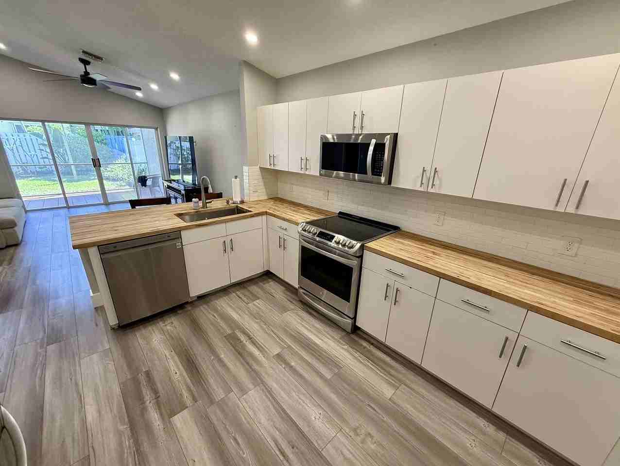 6343 Grand Cypress Cir - Photo 5 of 16