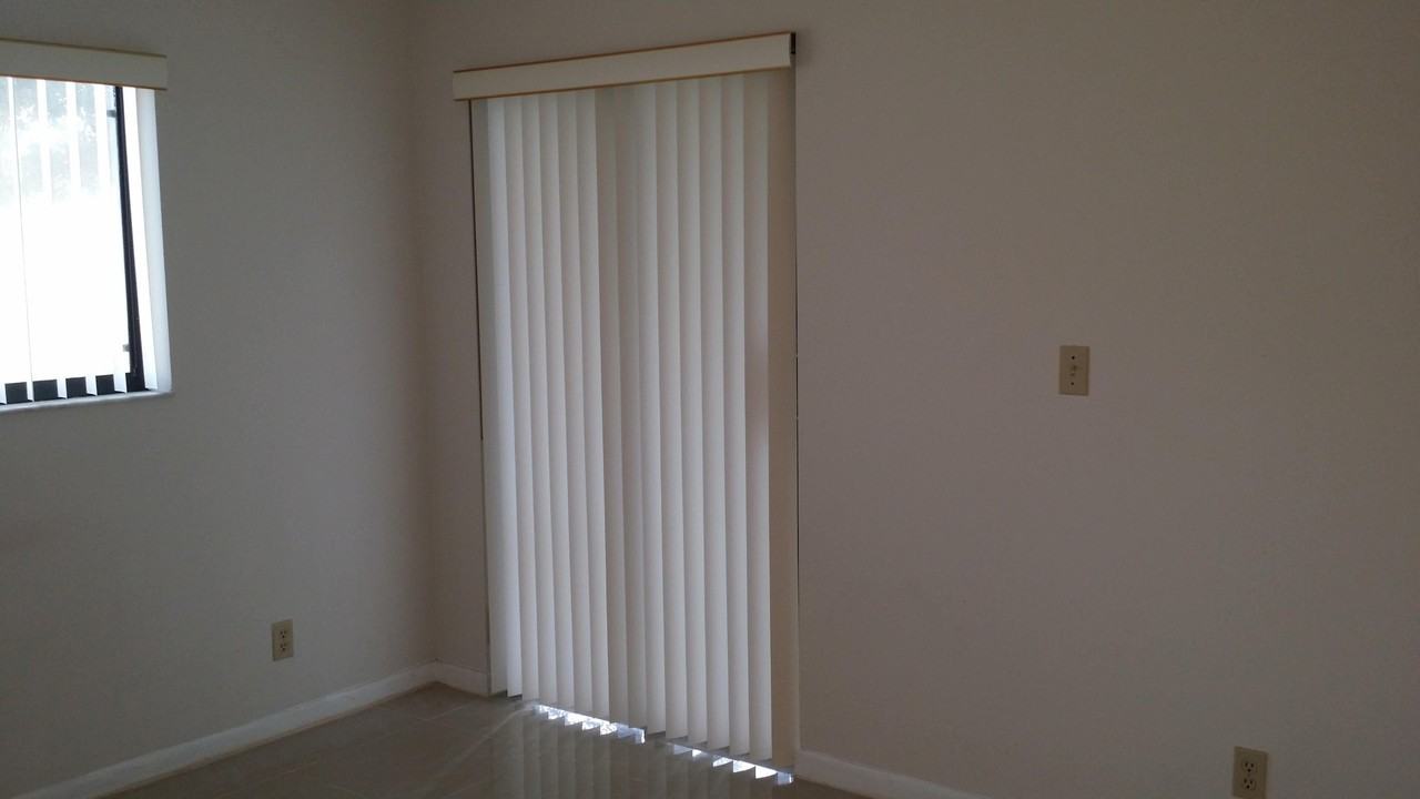 4725 Lucerne Lakes Blvd E Apt 106 - Photo 7 of 13