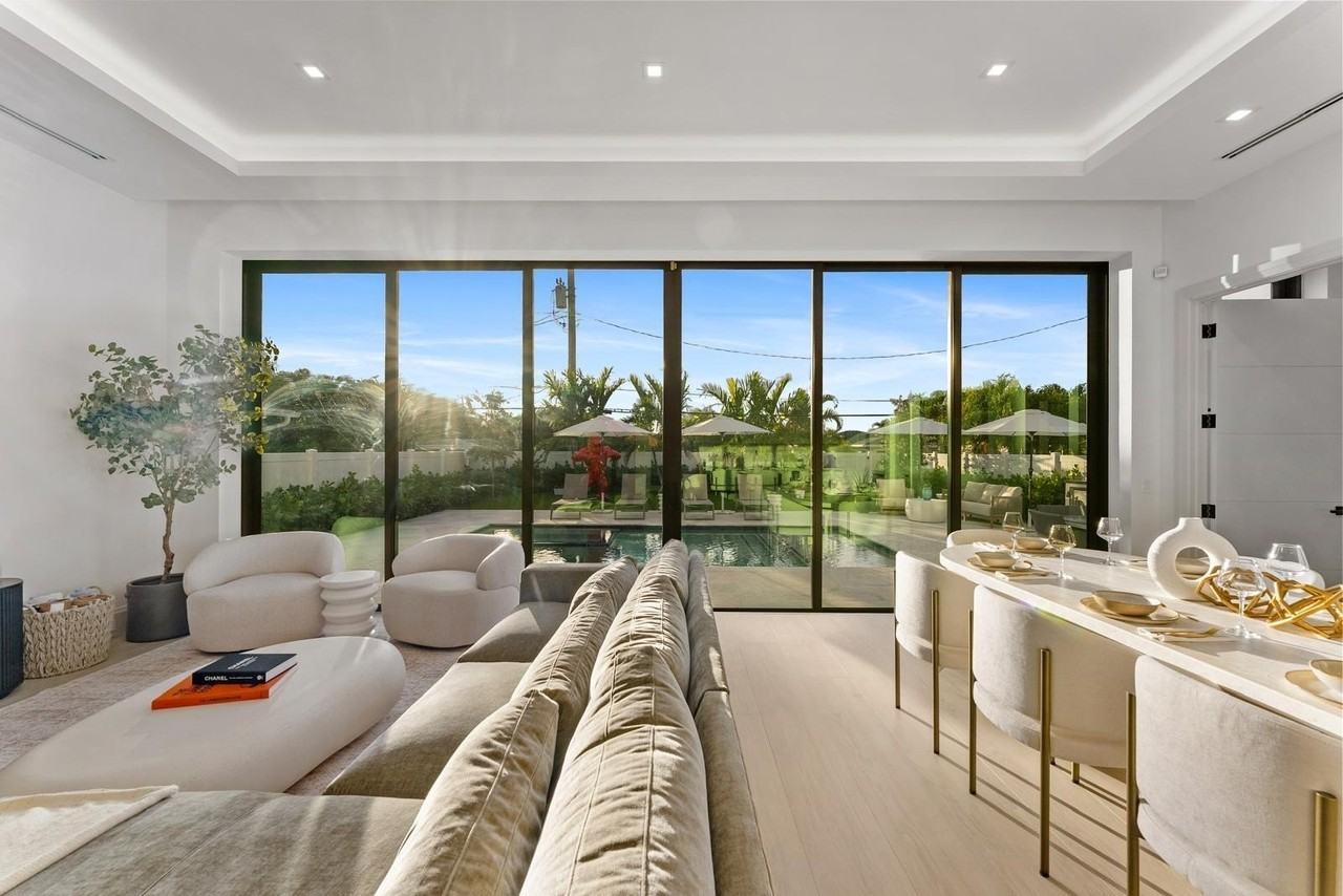 220 S Swinton Ave - Photo 5 of 50