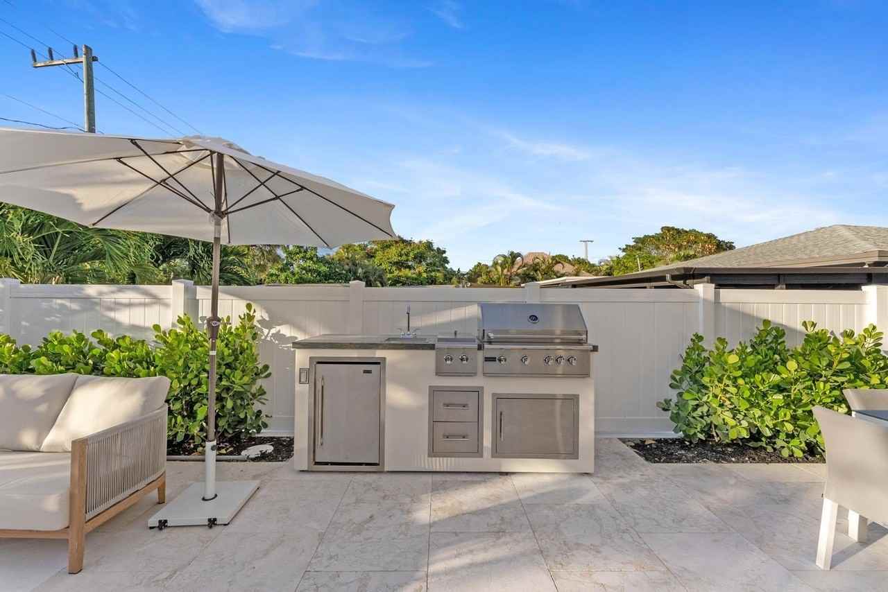 220 S Swinton Ave - Photo 6 of 50