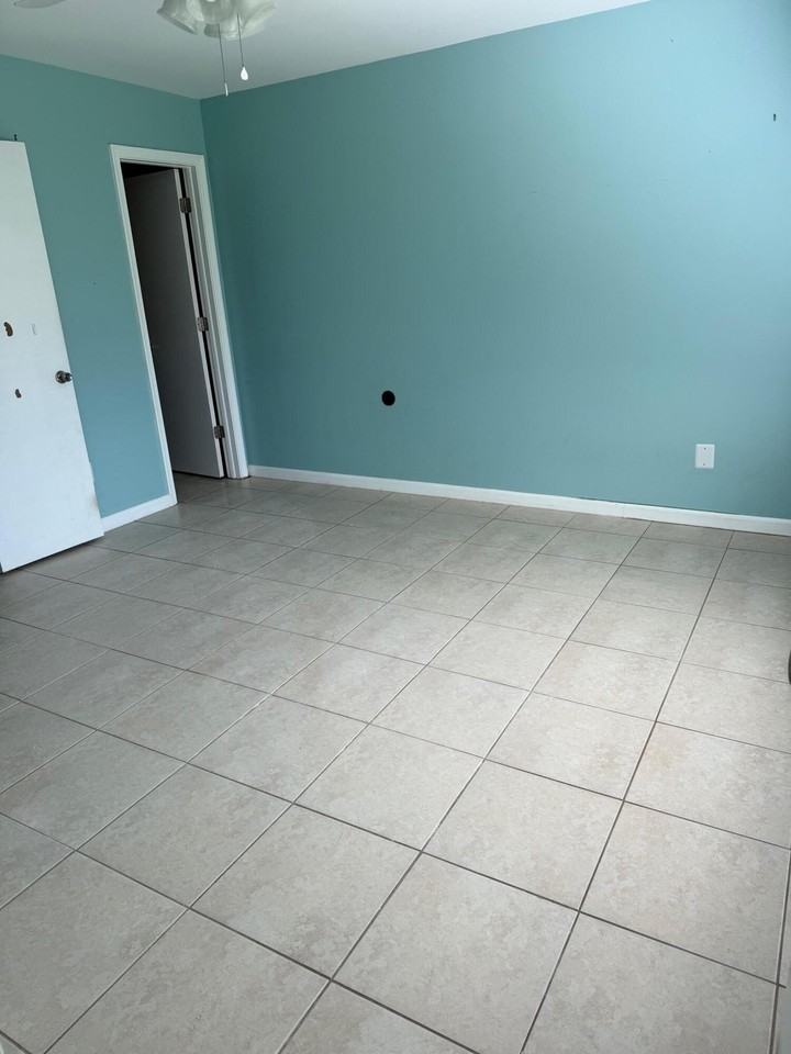 1456 Se Rivergreen Cir - Photo 7 of 8