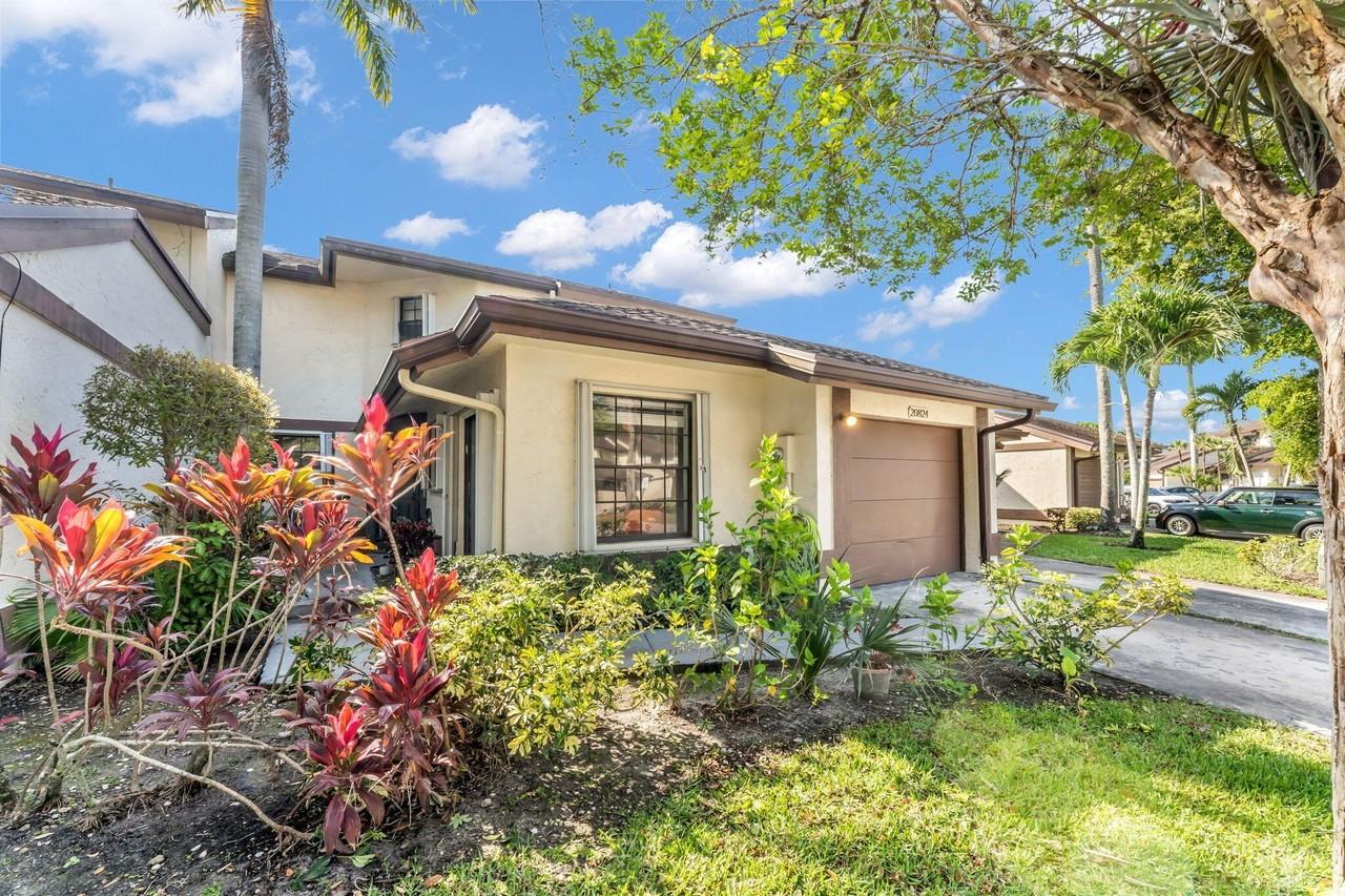 20824 Boca Ridge Dr N - Photo 3 of 36