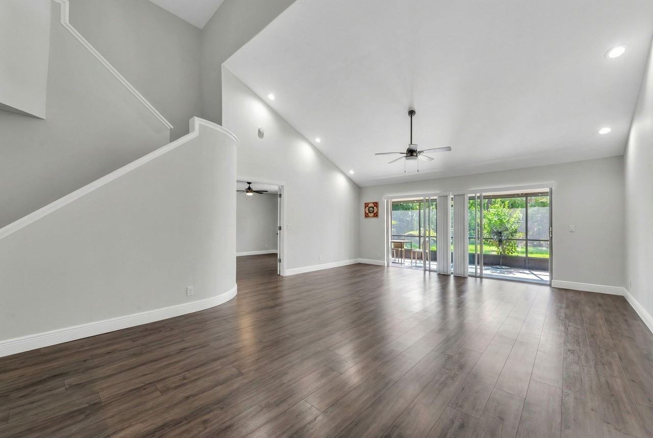 20824 Boca Ridge Dr N - Photo 7 of 36