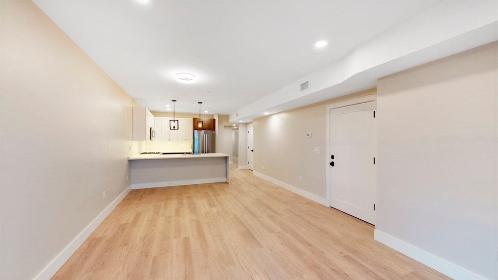 440 E 8th St - Photo 3 of 21